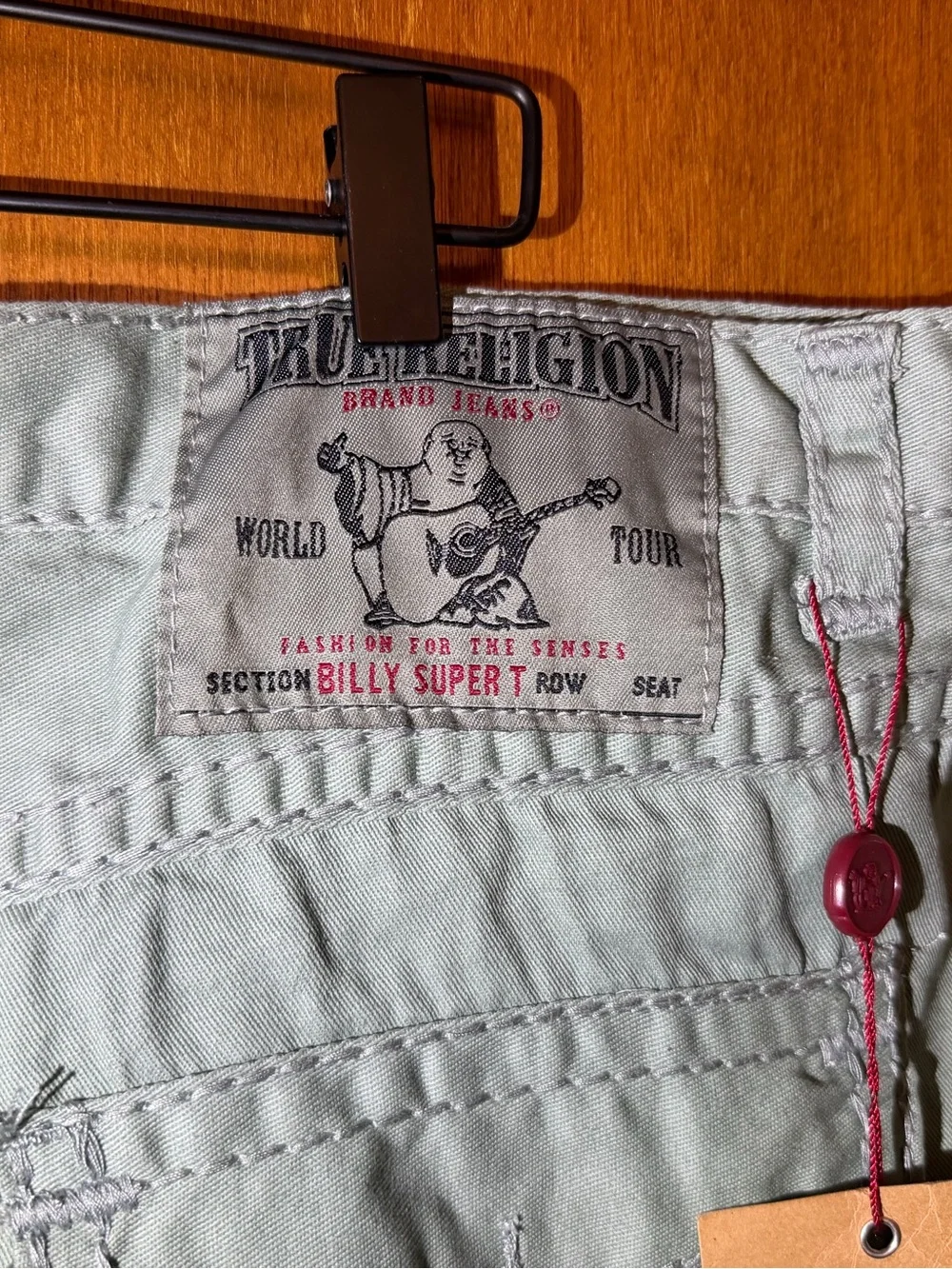 Men’s true religion Billy 38 light green NWT